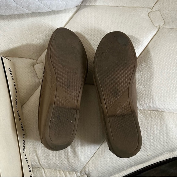 SAS Mocha Leather Loafers with Decorative Stitching - Picture 2 of 4